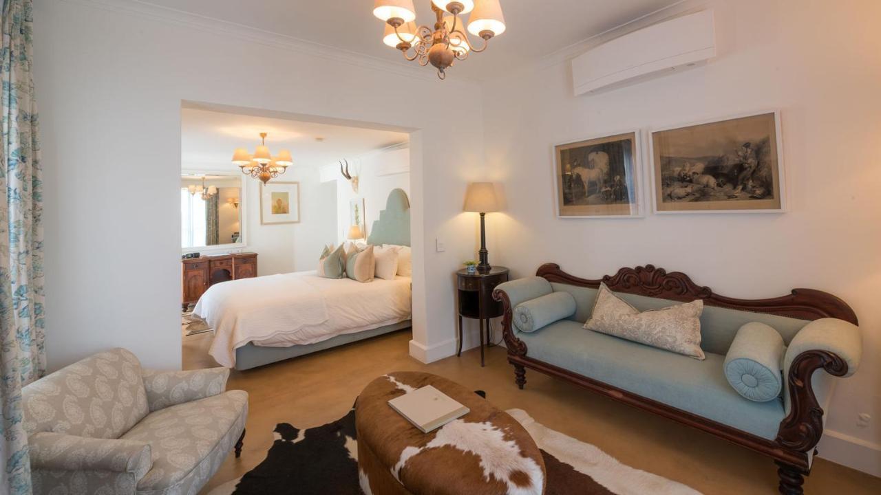 Drostdy Hotel Graaff-Reinet Kültér fotó A suite at the Cape Heritage
