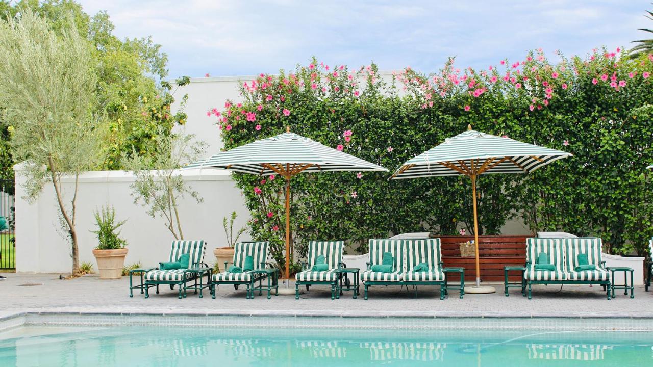 Drostdy Hotel Graaff-Reinet Kültér fotó The pool at the Hotel Bel-Air